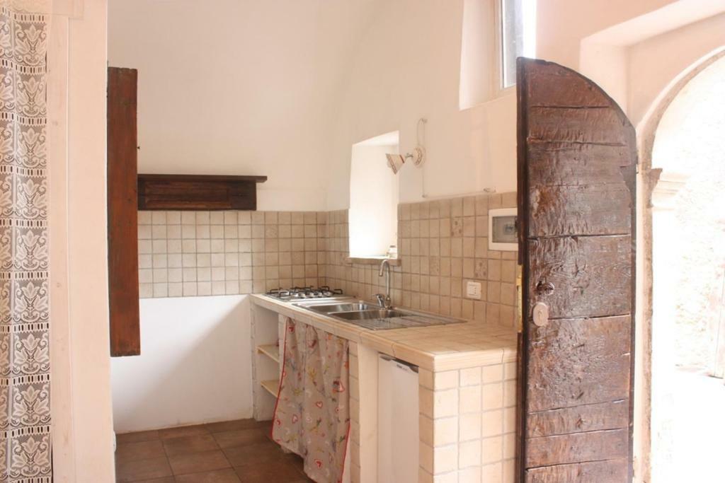 Villa Antica Roccia Calascio Esterno foto